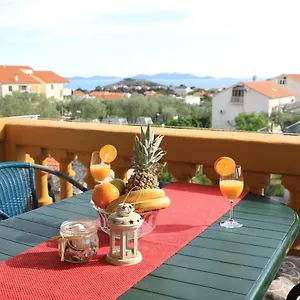 Sarlija , Pakoštane Chorvatsko